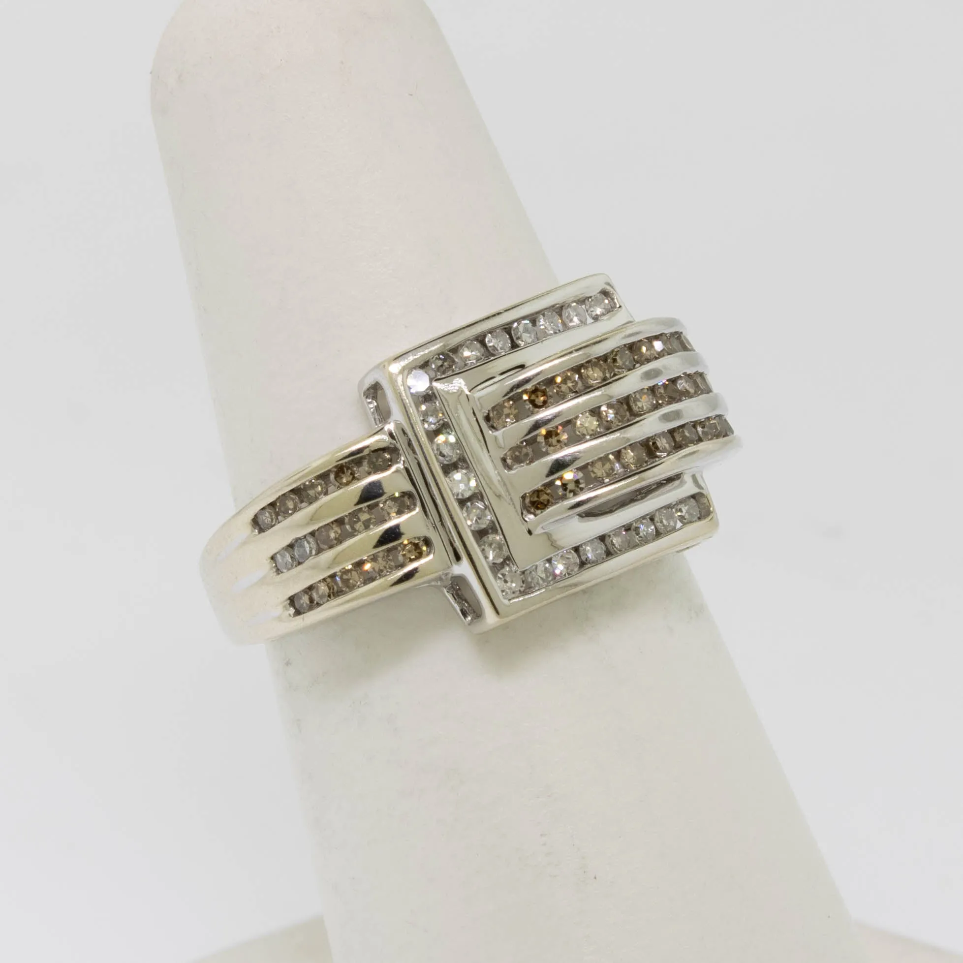 10K White Gold ChannelSet Diamond Ring Buckle .75cttw Size 6.25 Preowned Jewelry