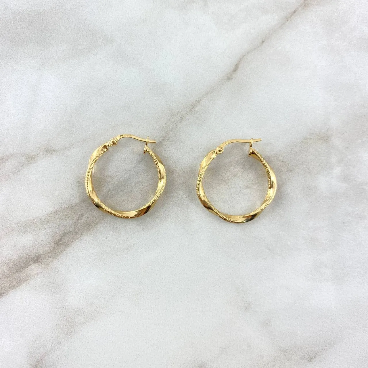 18K Yellow Gold Asby Dotted Braided Hoop Earrings 1.4gr / 0.94in