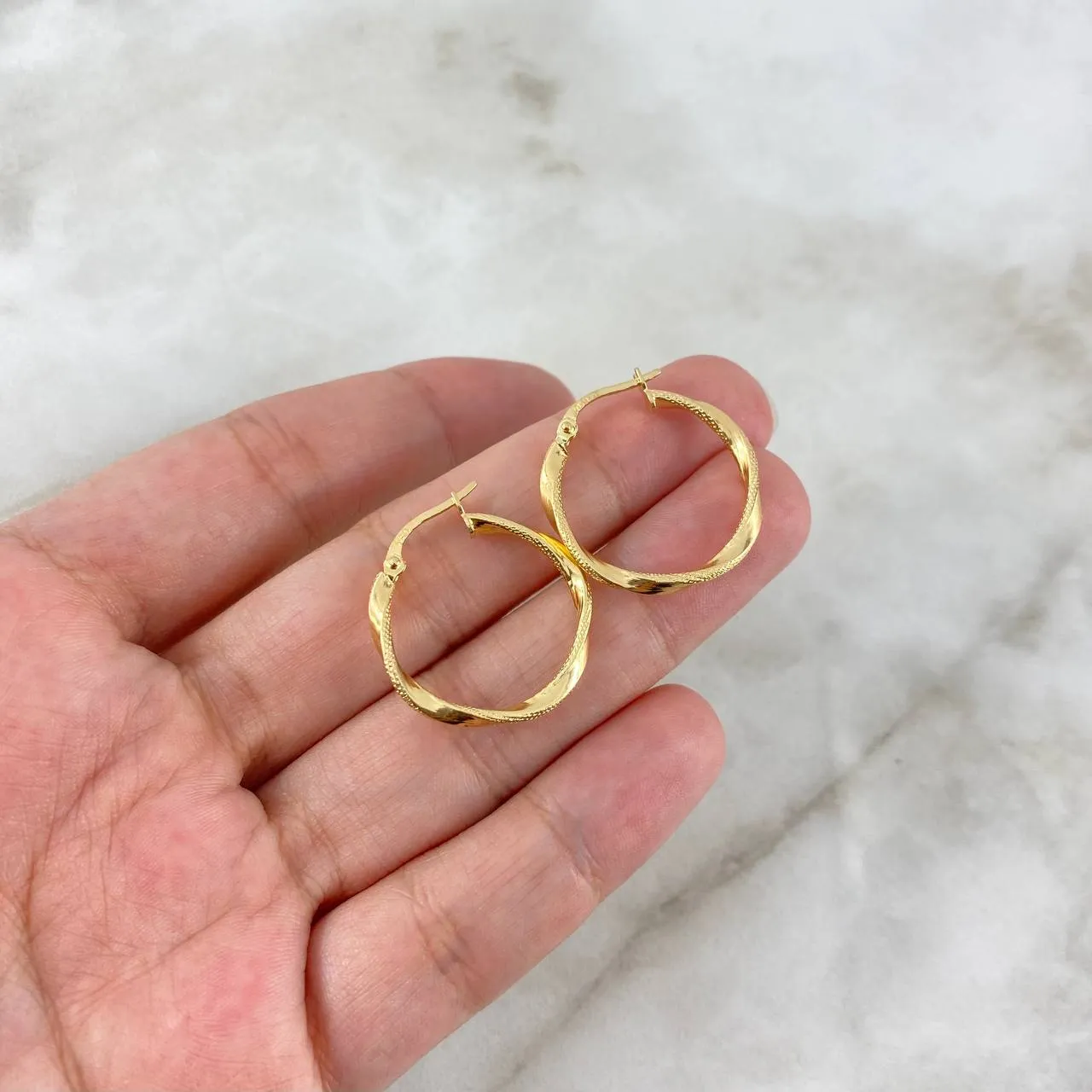 18K Yellow Gold Asby Dotted Braided Hoop Earrings 1.4gr / 0.94in