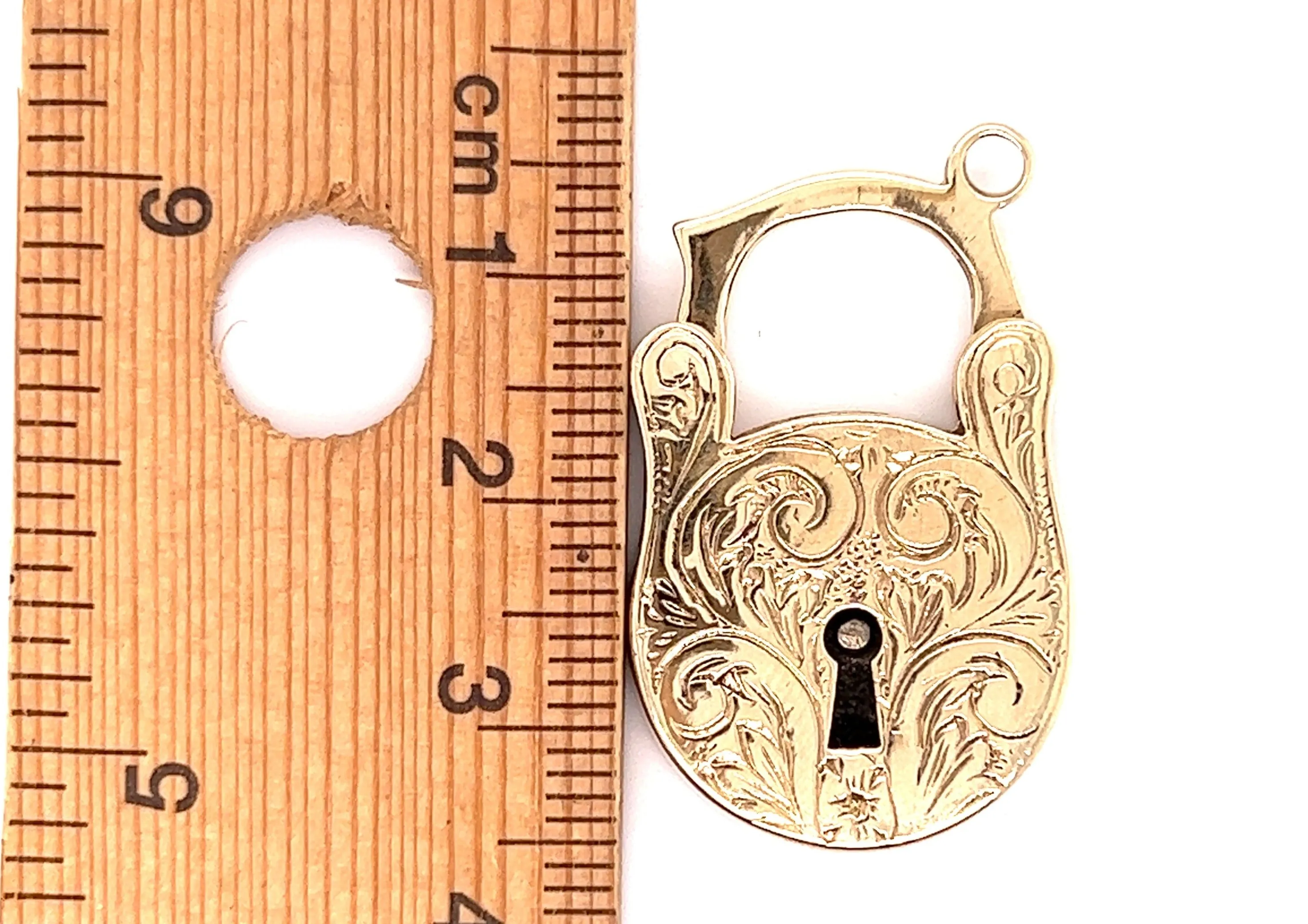 9ct Yellow Gold Engraved Heart Locket Pendant