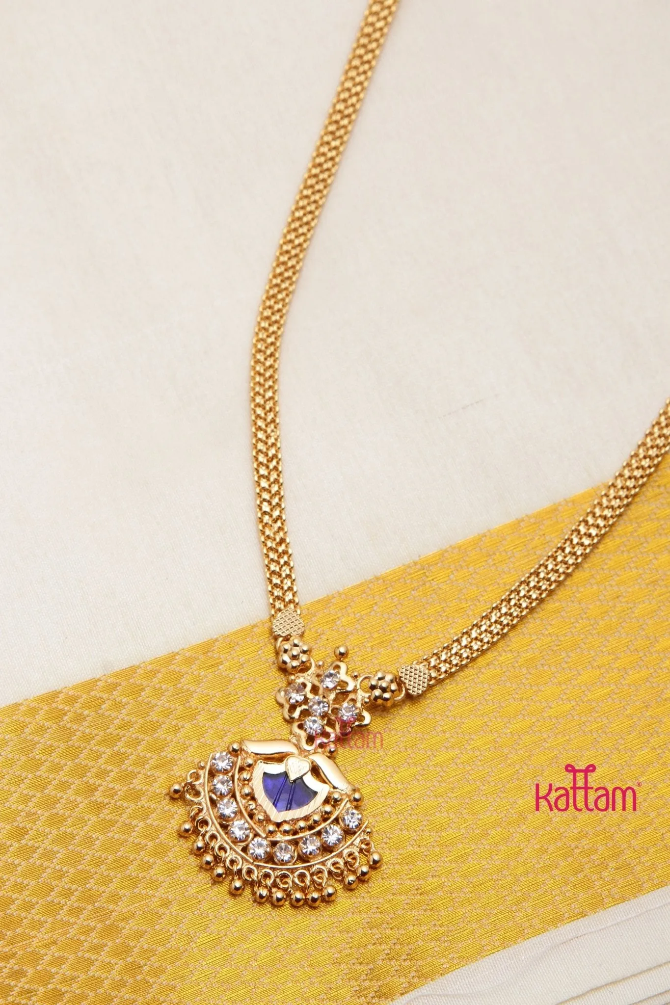 Aarathy- Kerala Blue Pendant Chain