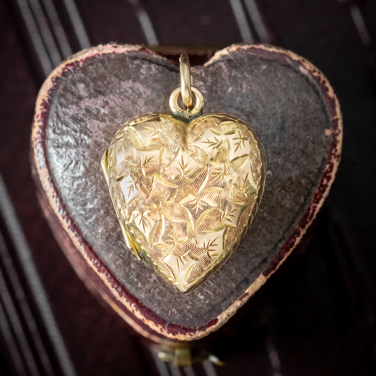 Antique Victorian Ivy Heart Locket 9ct Gold Dated 1886