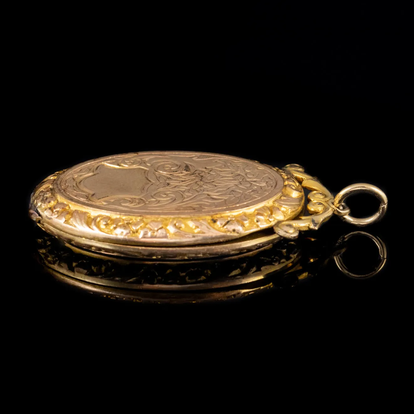 Antique Victorian Locket 9Ct Gold Circa 1900
