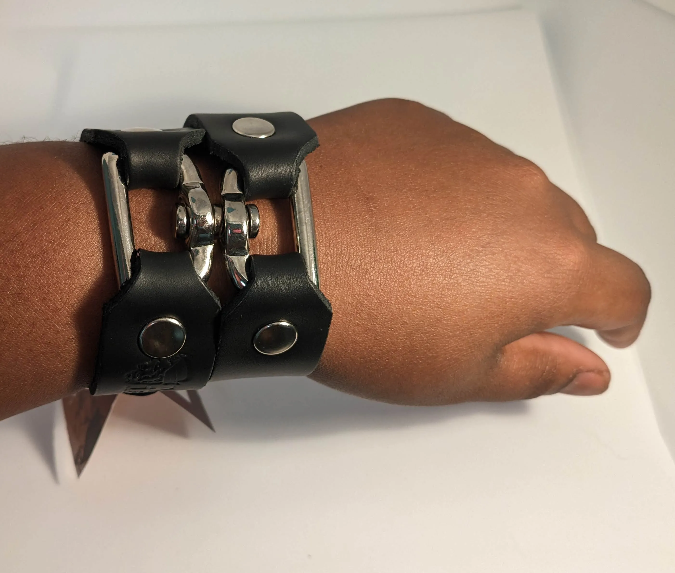 Aslan Handy Cuff