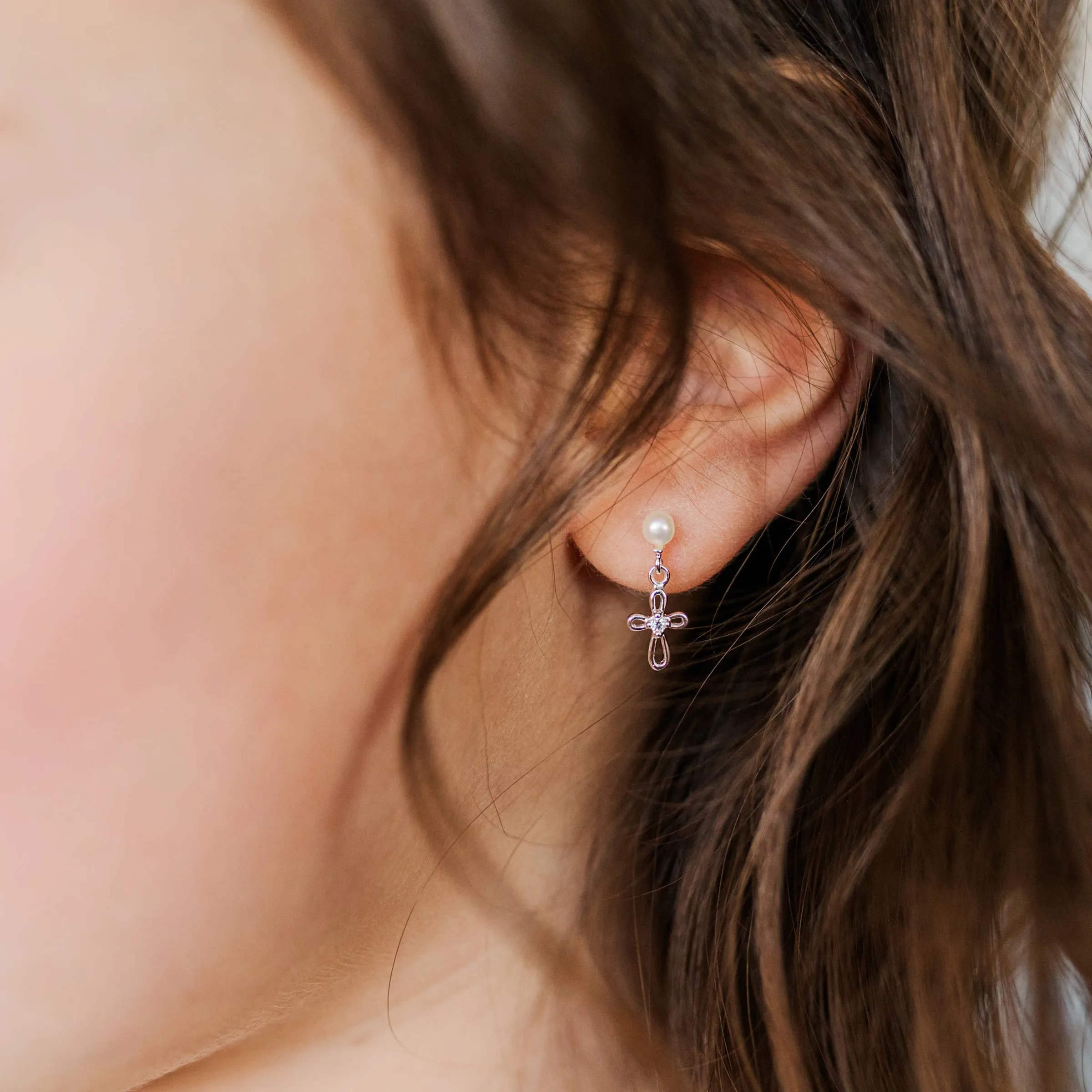 CHE Sterling Silver Pearl Cross Earrings