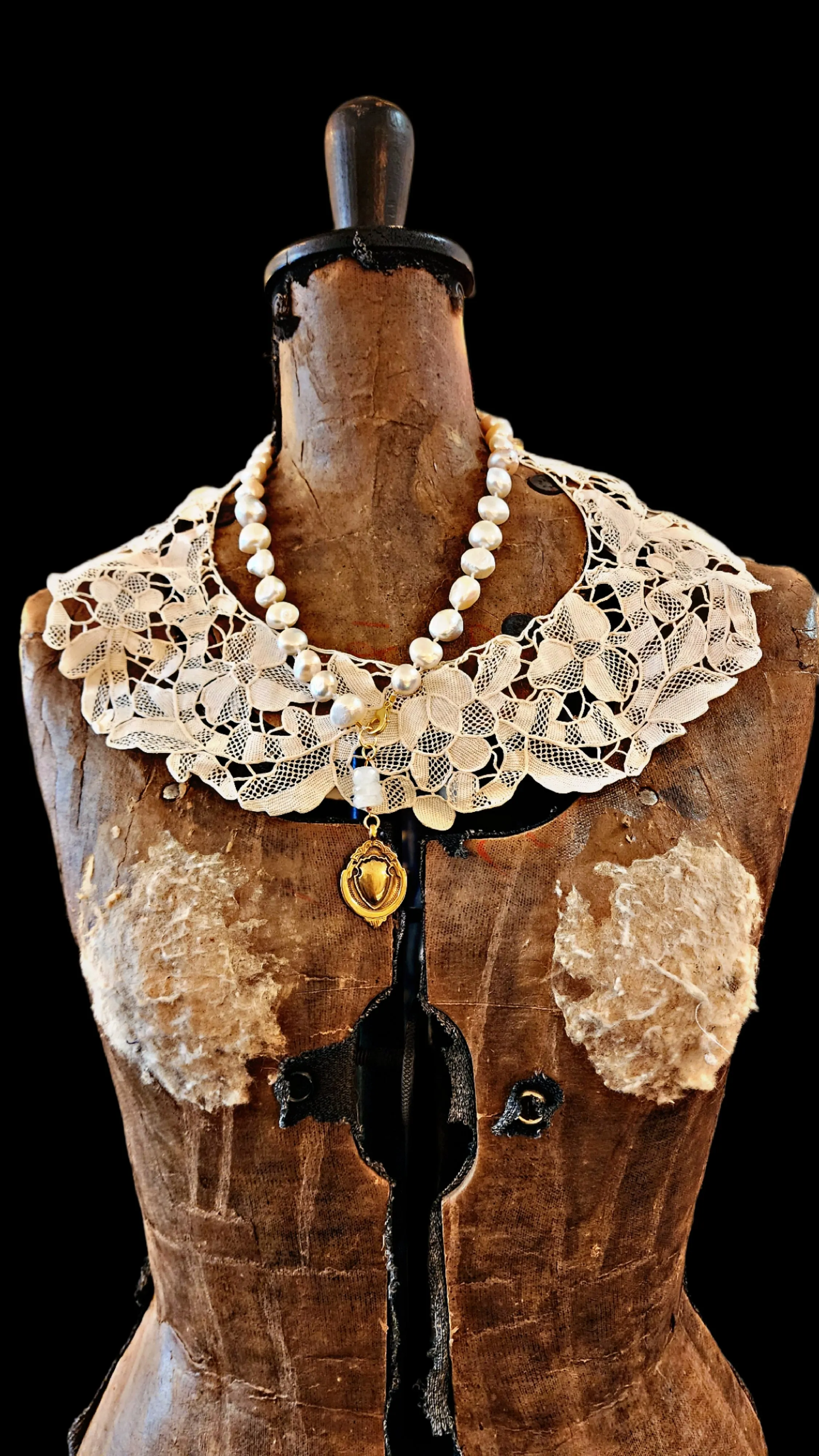 Classic pearl necklace