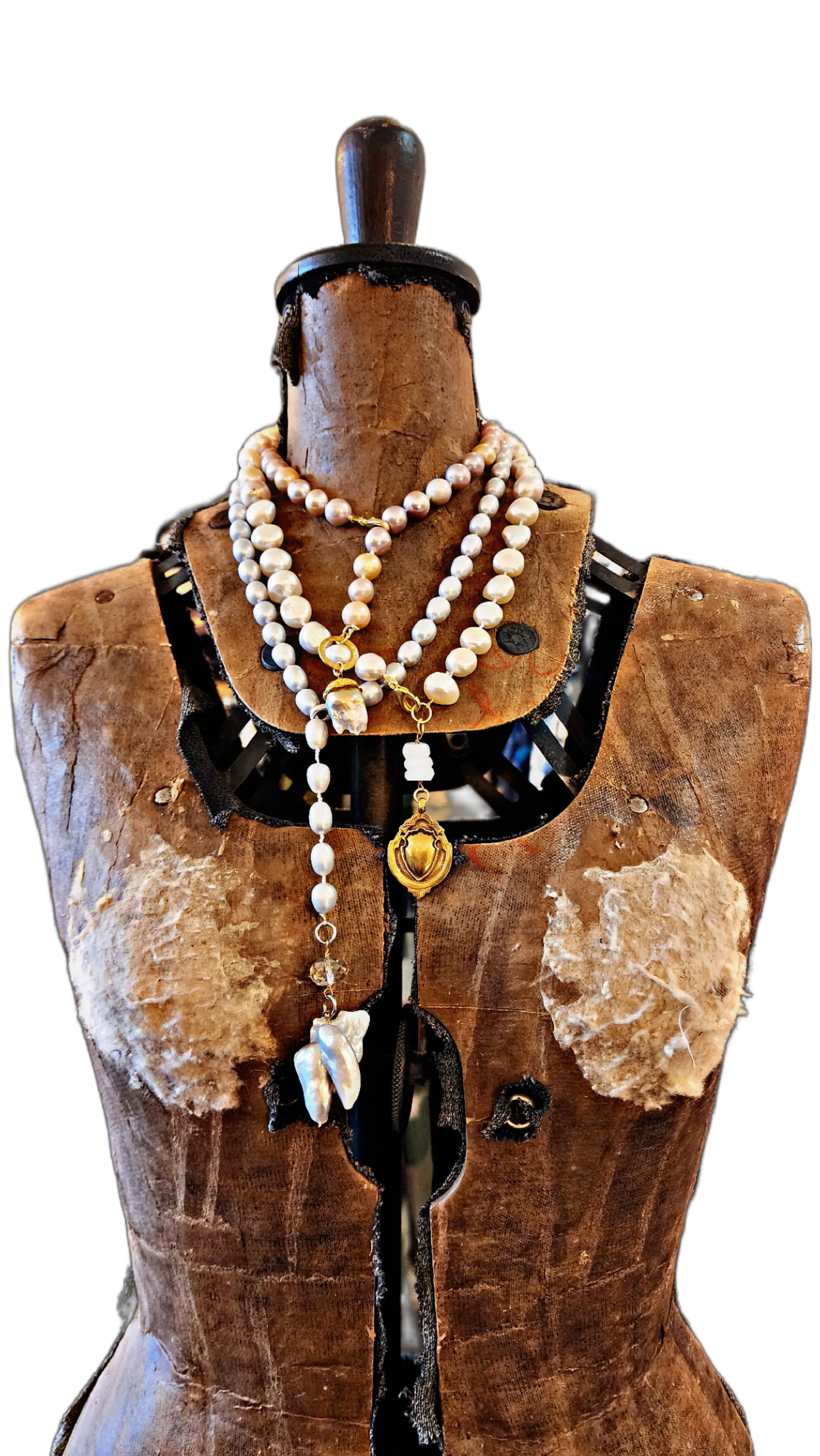 Classic pearl necklace