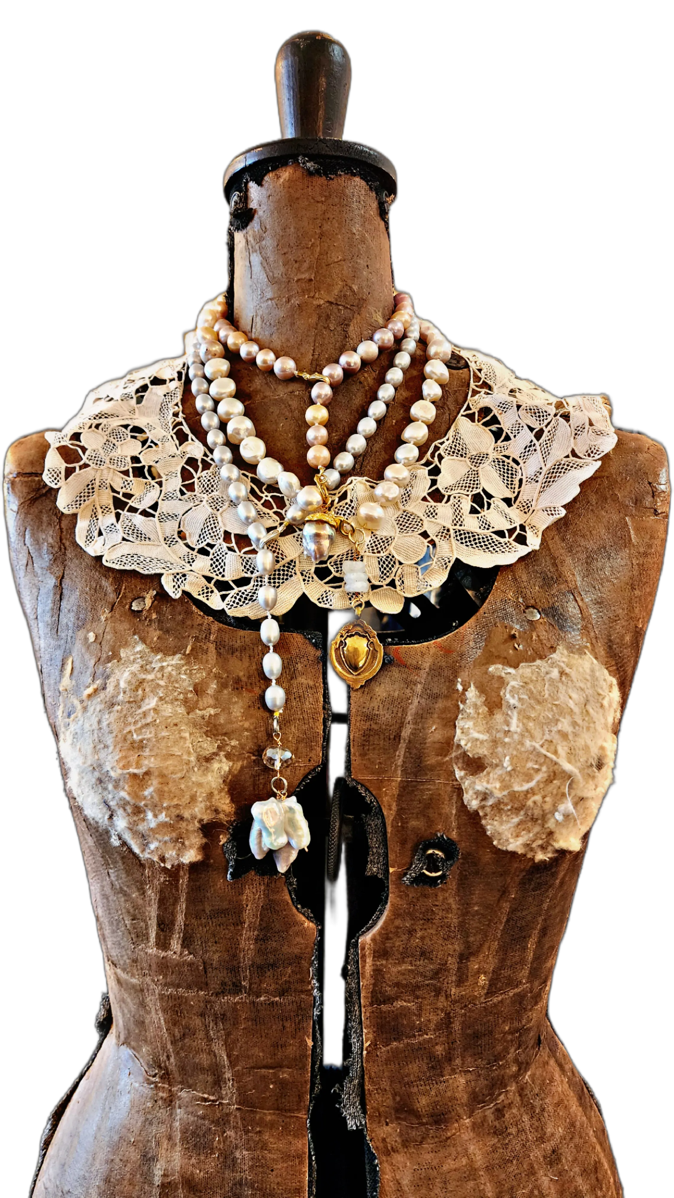 Classic pearl necklace