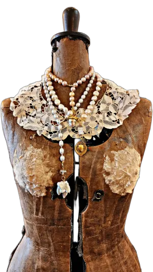 Classic pearl necklace