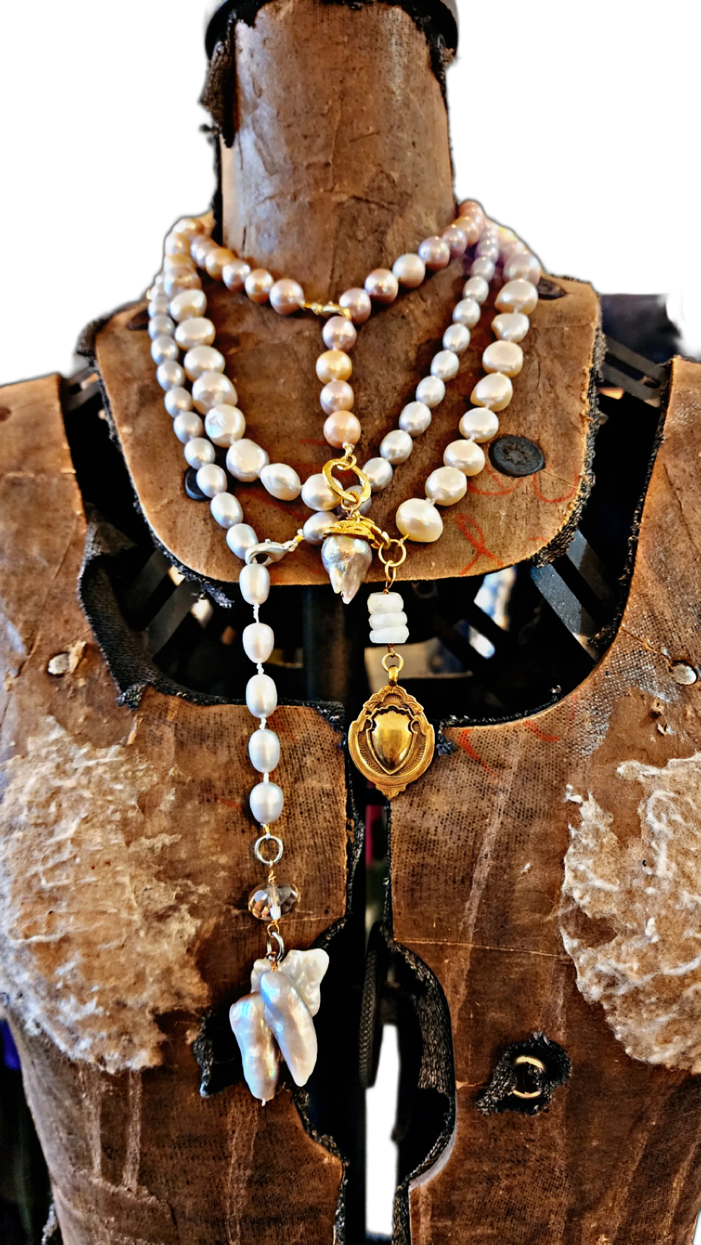 Classic pearl necklace