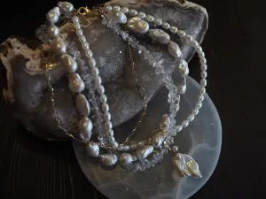 Flaneur Pearl and semi precious stones with gold details Necklace