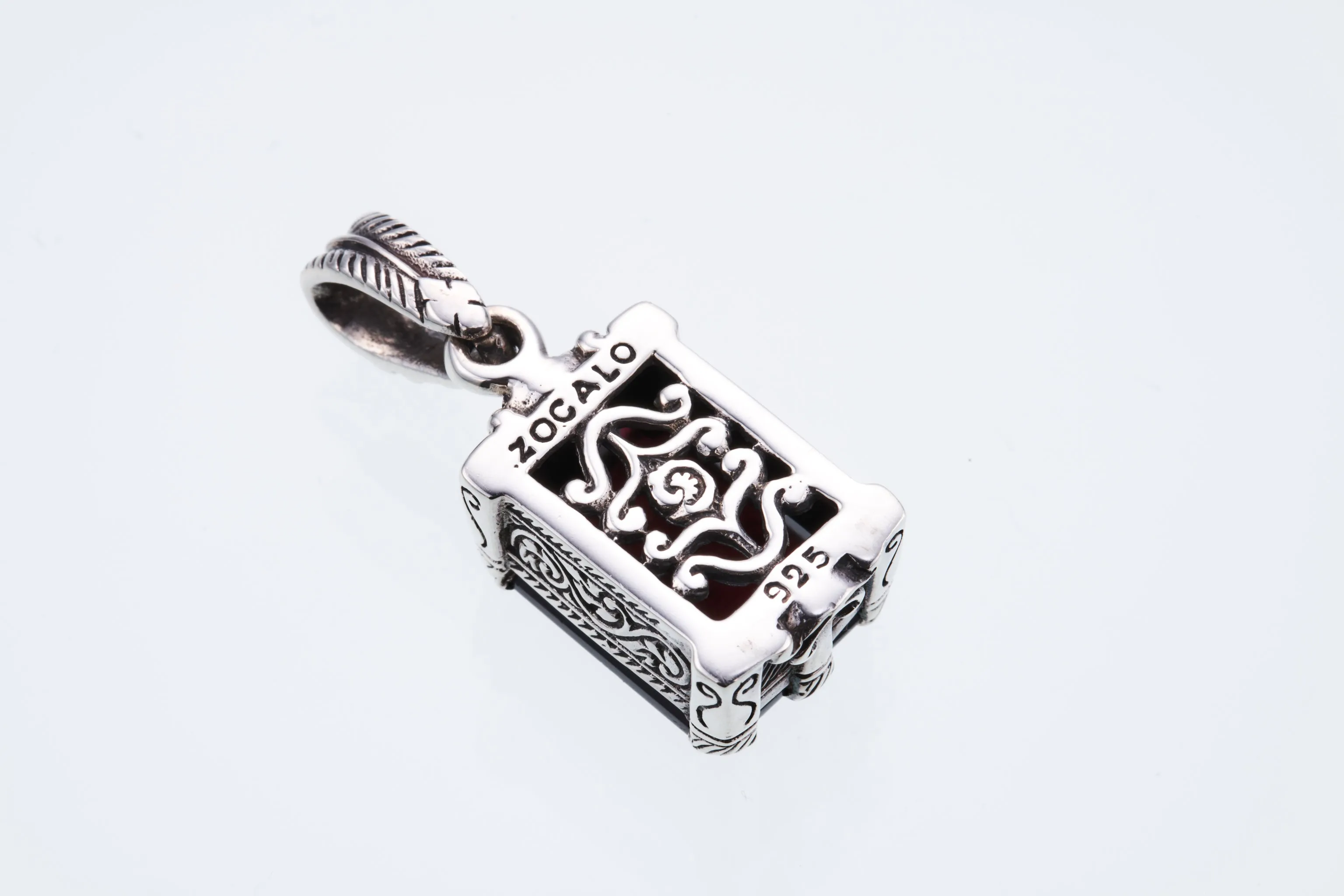 Islamic Pendant : L (Garnet)