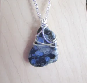 Que Sera Natural Llanite Stone Crystal Wire Wrapped Pendant Necklace
