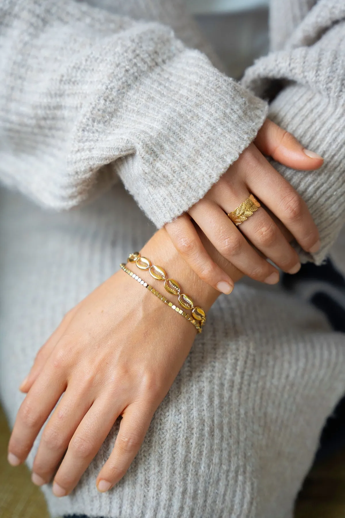 Salty Cali PUKA STATEMENT BRACELET - NA
