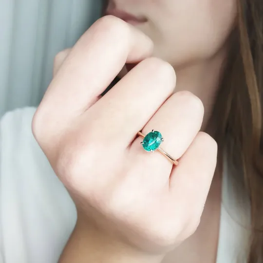 Solitaire Oval Emerald Ring