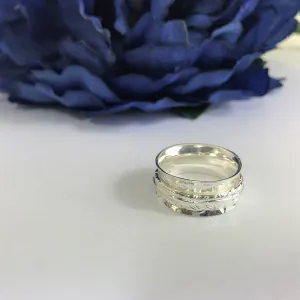 Spinning Feather Ring - SR1988