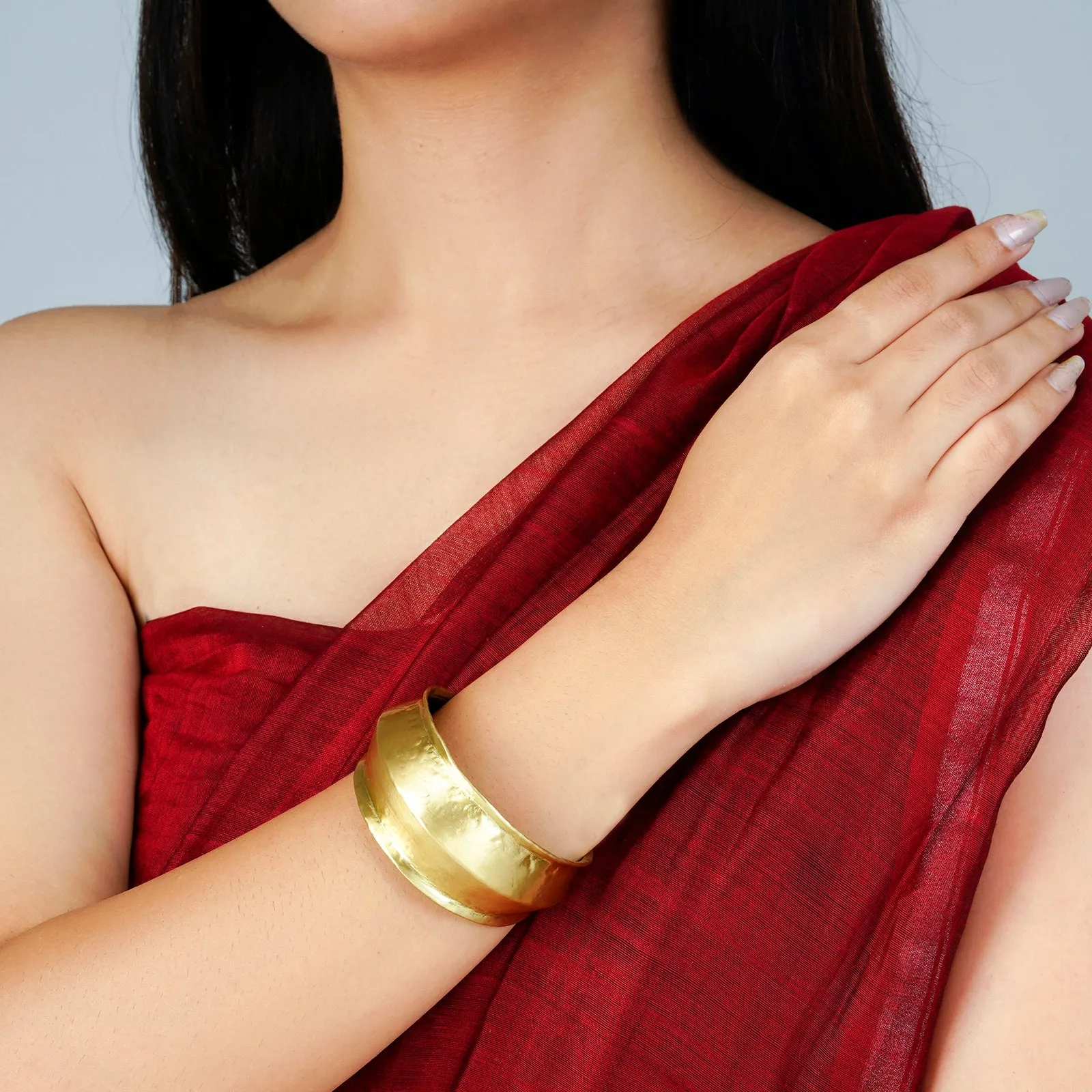 Teejh Aaradhya Gold Cuff Bracelet