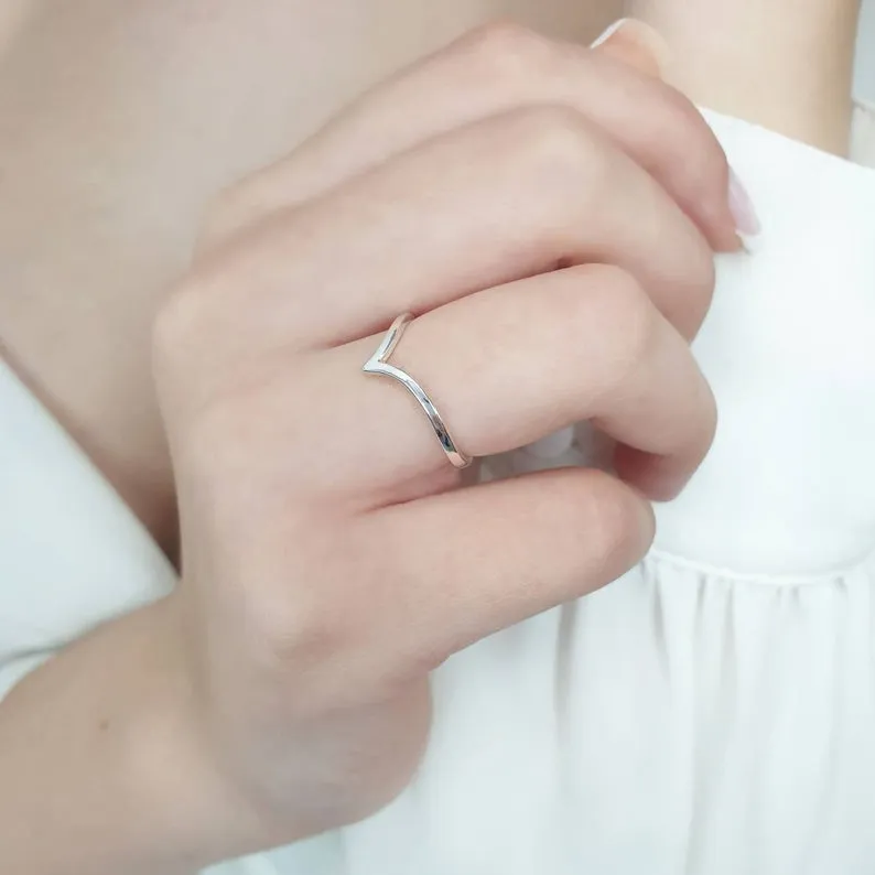 V Gold Ring